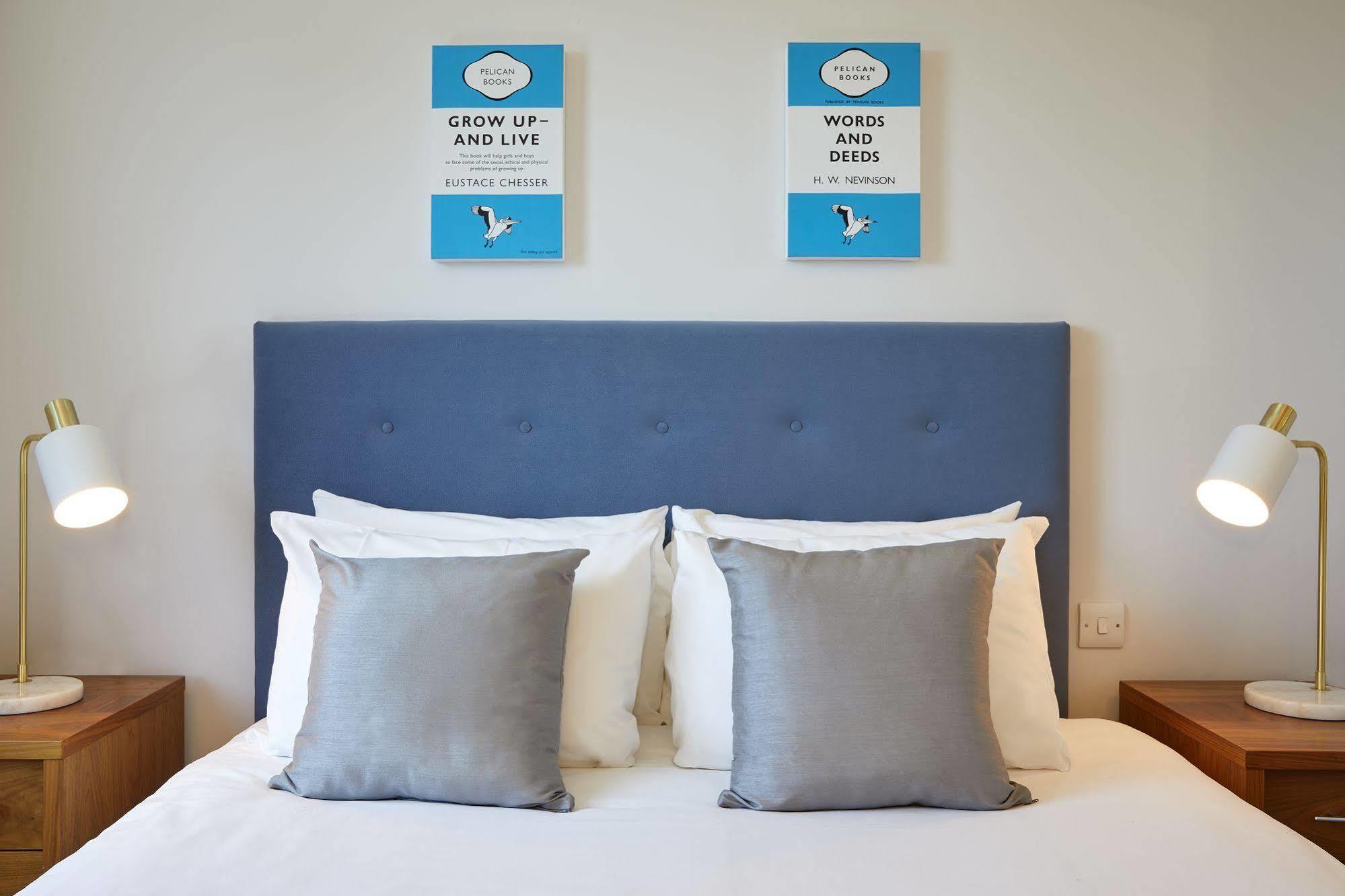 Hq Aparthotel Farnborough Фарнборо Экстерьер фото